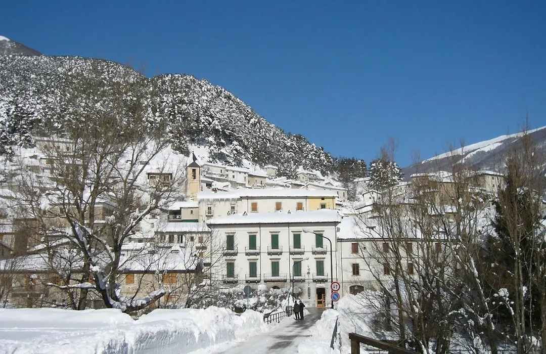 Il rifugio nel parco-1