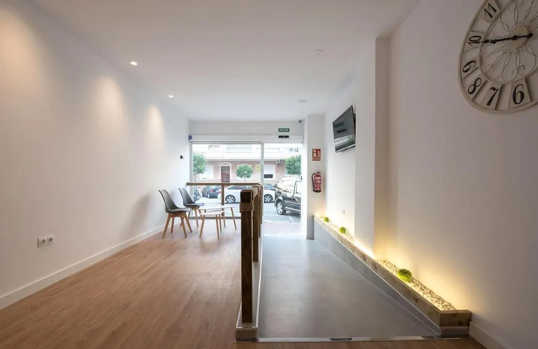 Hostal Beach-1