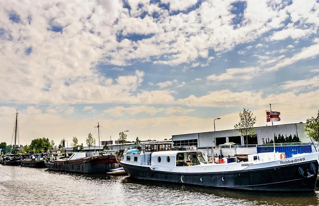 B&B Woonschip Robbedoes-1