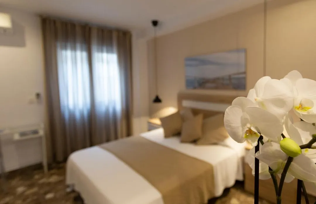Room Boutique 32-1