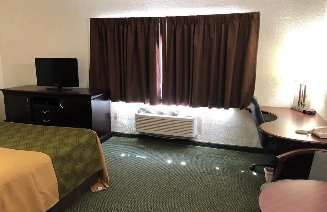 Econo Lodge-1