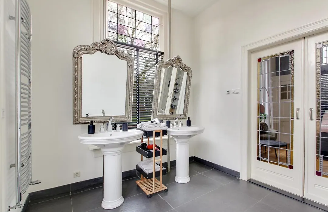 Romantische Stad Suite "Alora", Met Prive Parkeerplaats-1