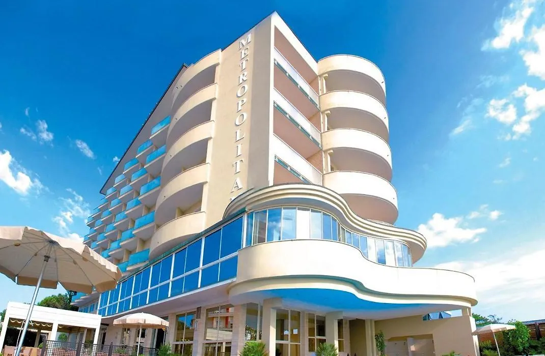 Metropolitan Family Hotel-1