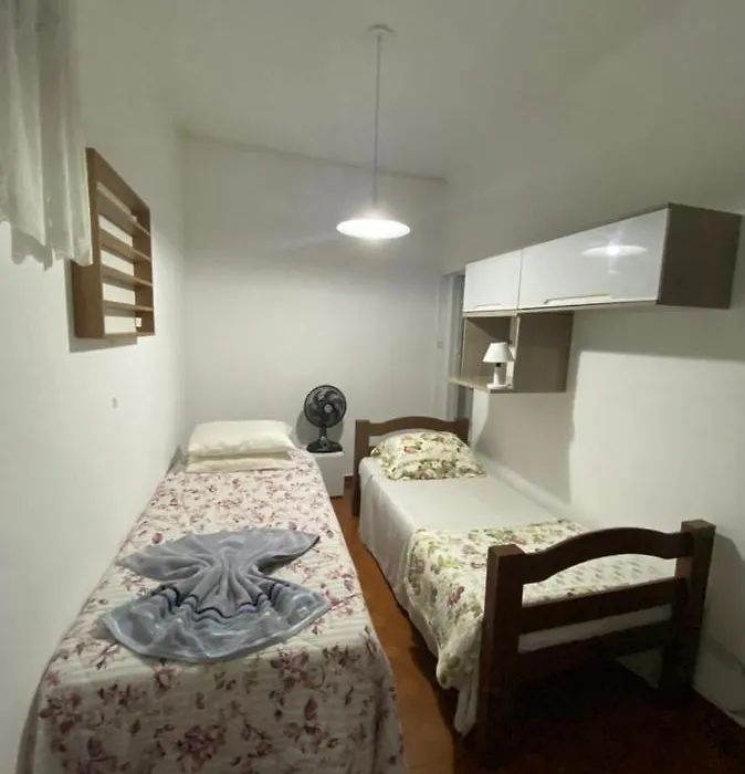 Hostel Gru Economico Com Quartos Individuais E Translado-1
