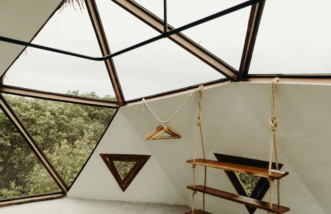 Mamasan Treehouses & Cabins-1