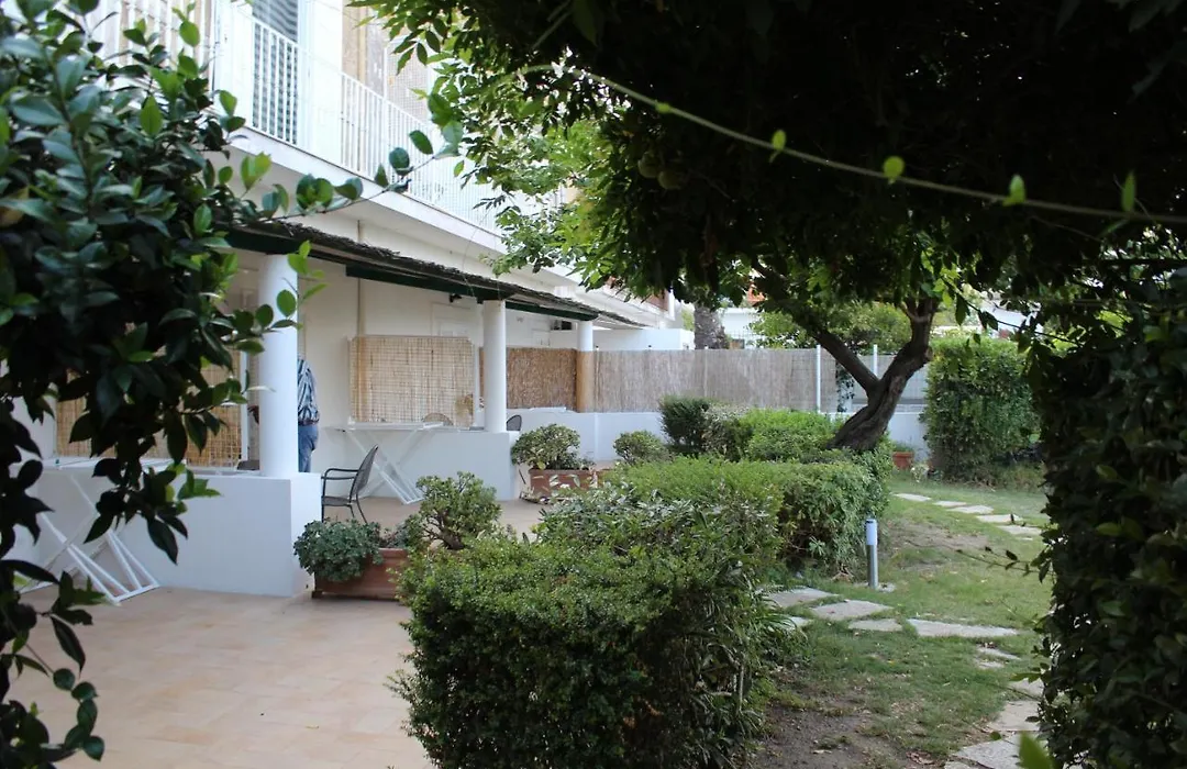 Agenzia Isotur Villa Olimpia-1