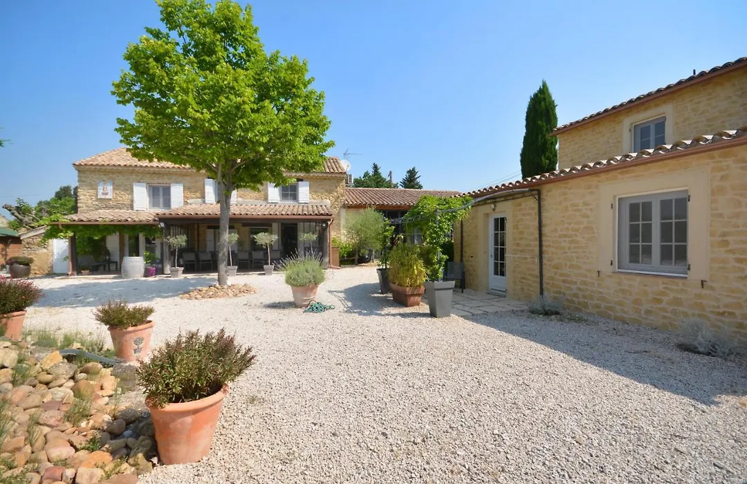 B&B Le Mas Julien piscine chauffée adult only-1
