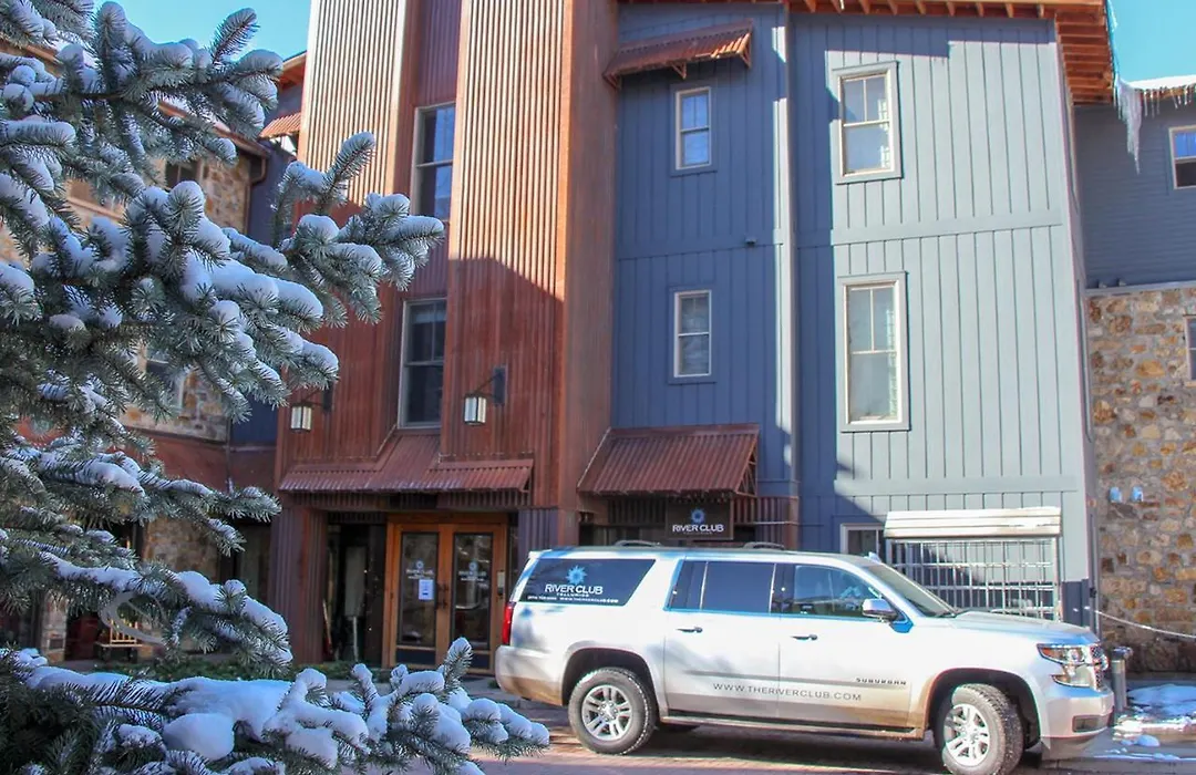 Affordably Priced 2 Bedroom - Riverclub2Br-1