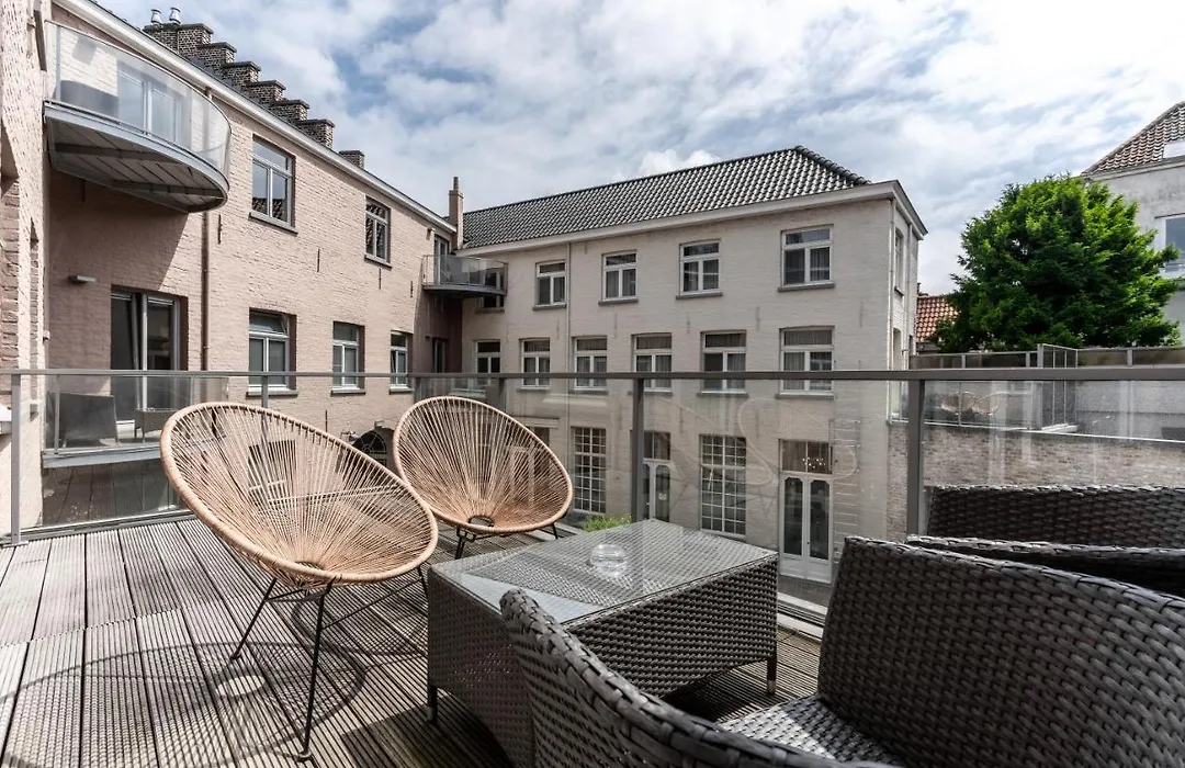 House Of Bruges-1