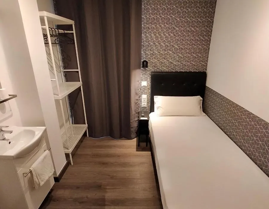 Room Pride-1