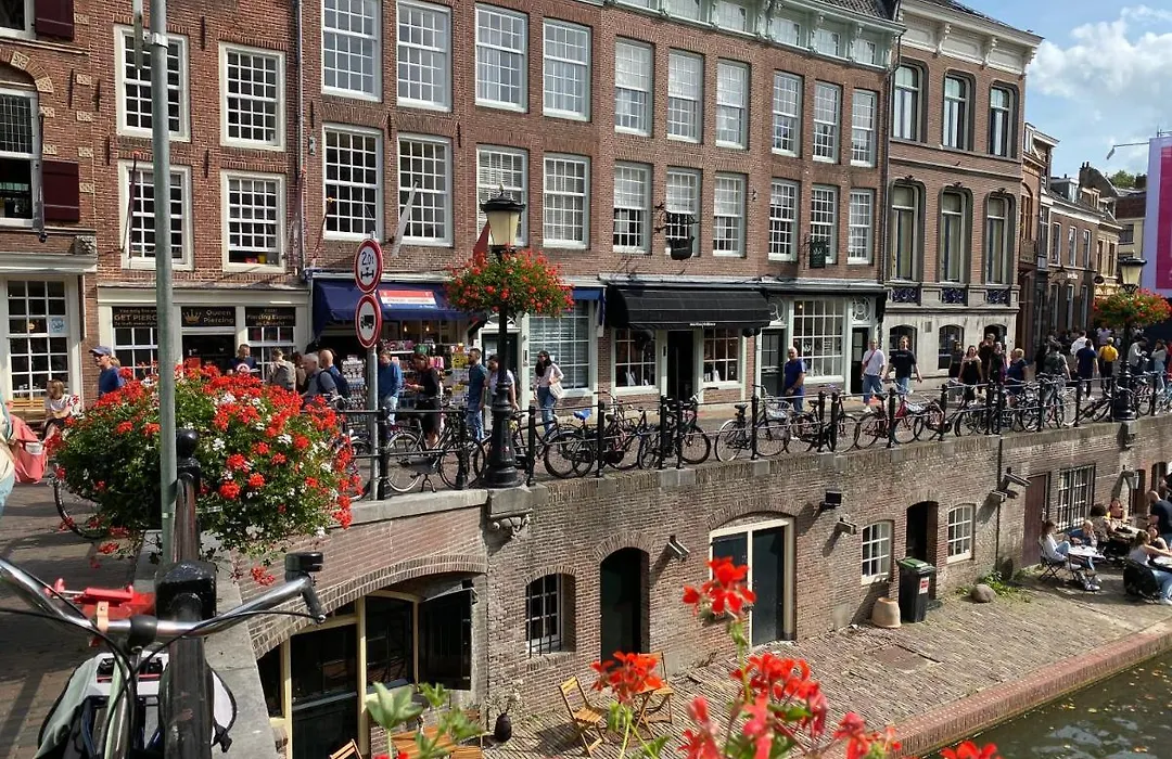 Slapen onder de Dom-1