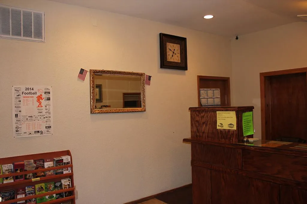 Oak Hill Inn And Suites-1