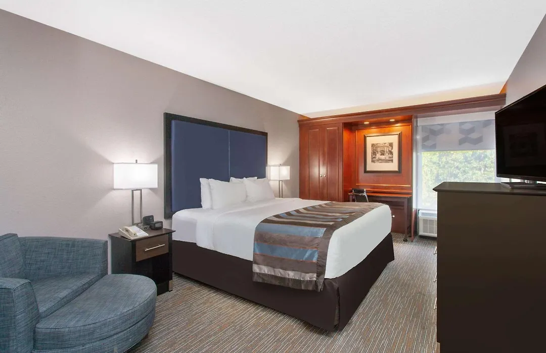 Wingate By Wyndham Charleston Coliseum-1