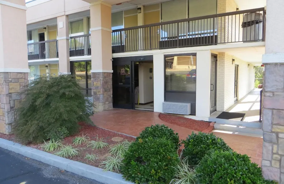 Days Inn Newport-1