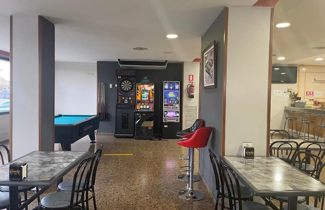 Hotel Reina Isabel-1