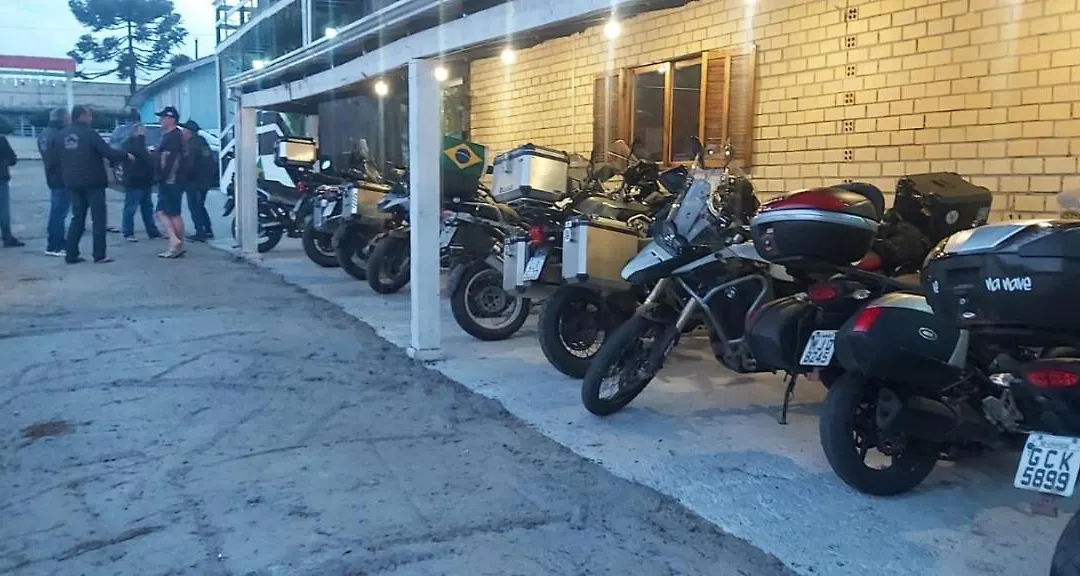 Pousada Dos Papagaios-1