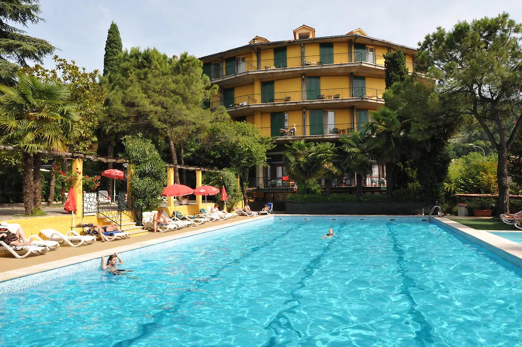 Hotel Palme & Suite-1