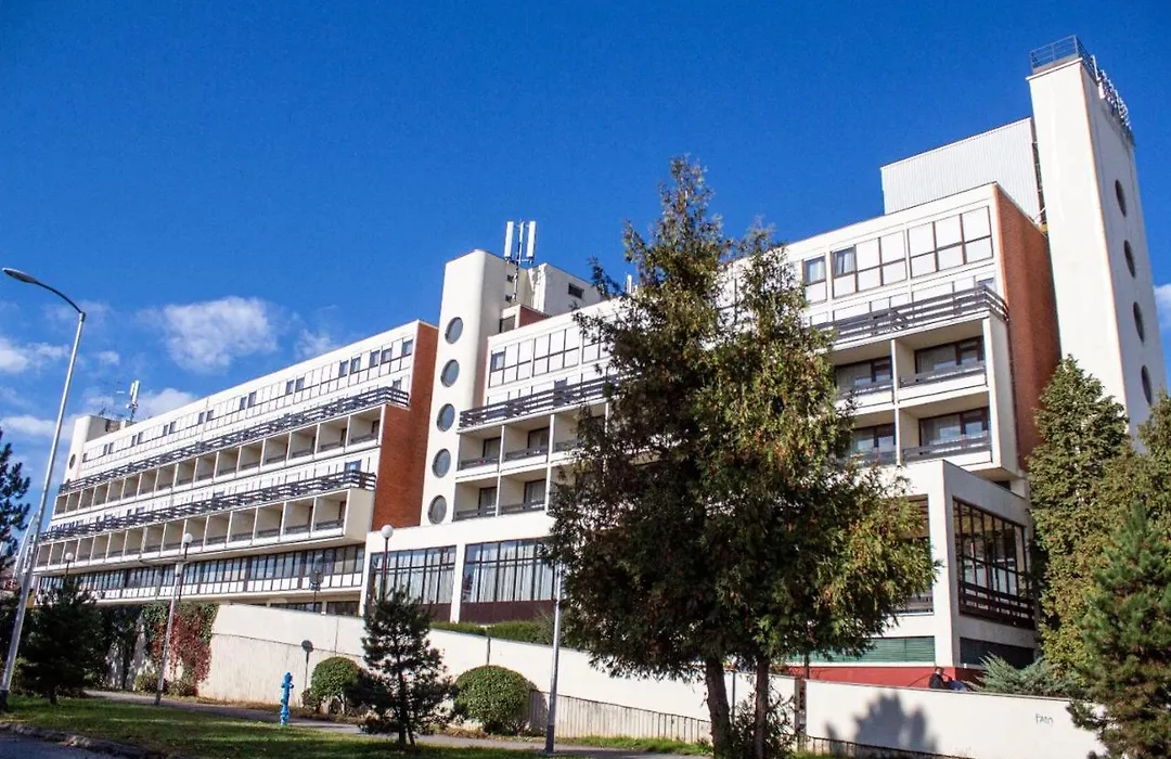 Hotel Novi Zagreb-1
