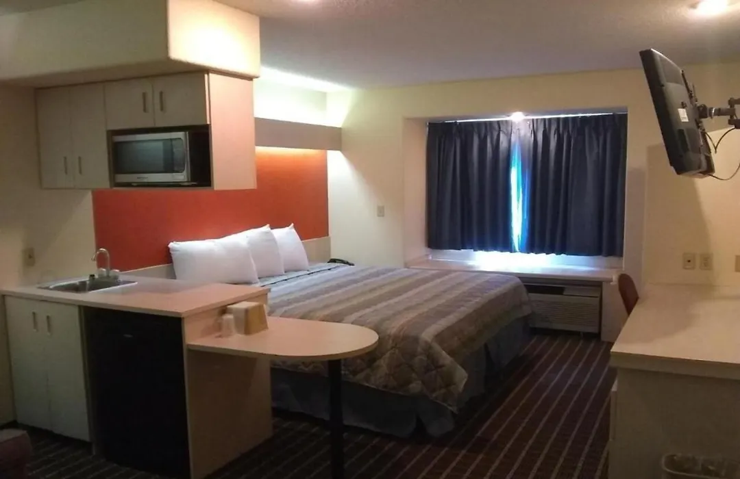 Travelodge By Wyndham Chadron-1