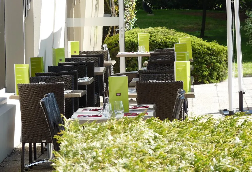 Mercure Ile De Nantes-1