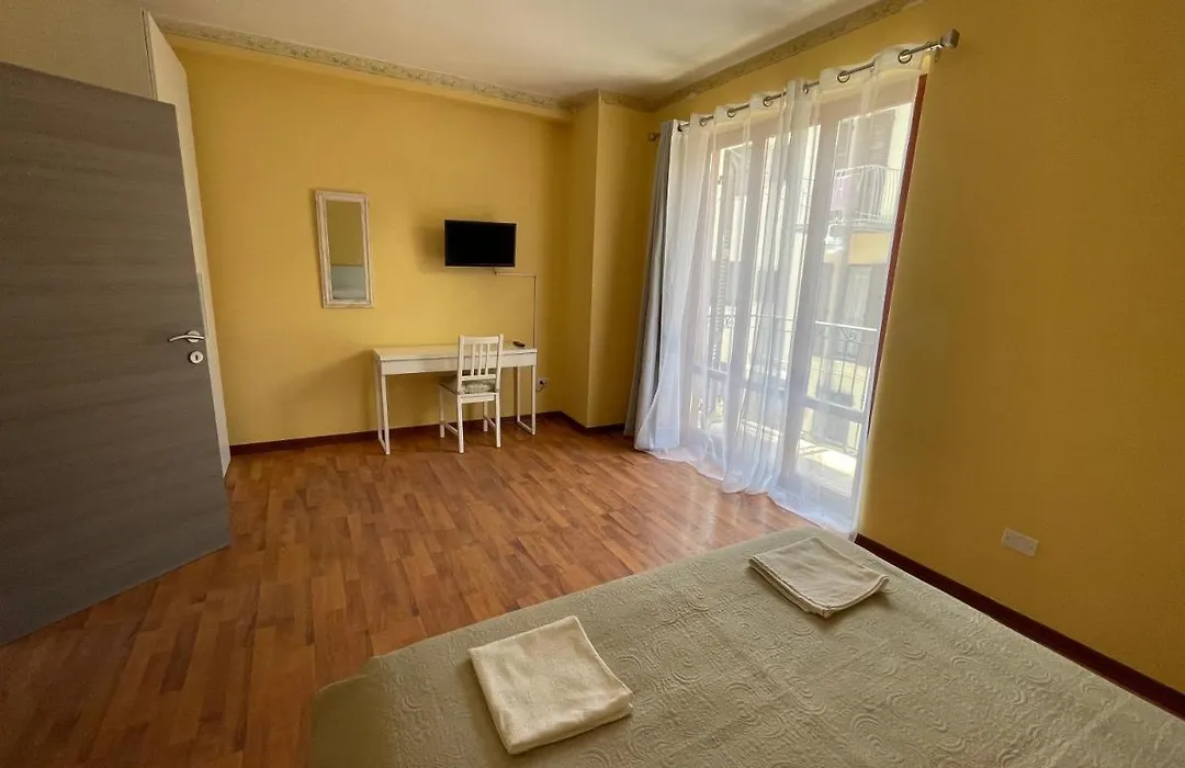 Guest House " Le Rose "-1