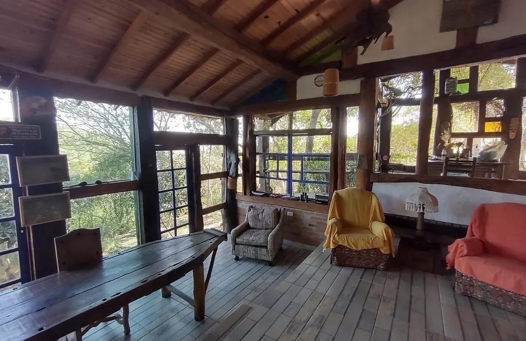 Chales Mahayana-1
