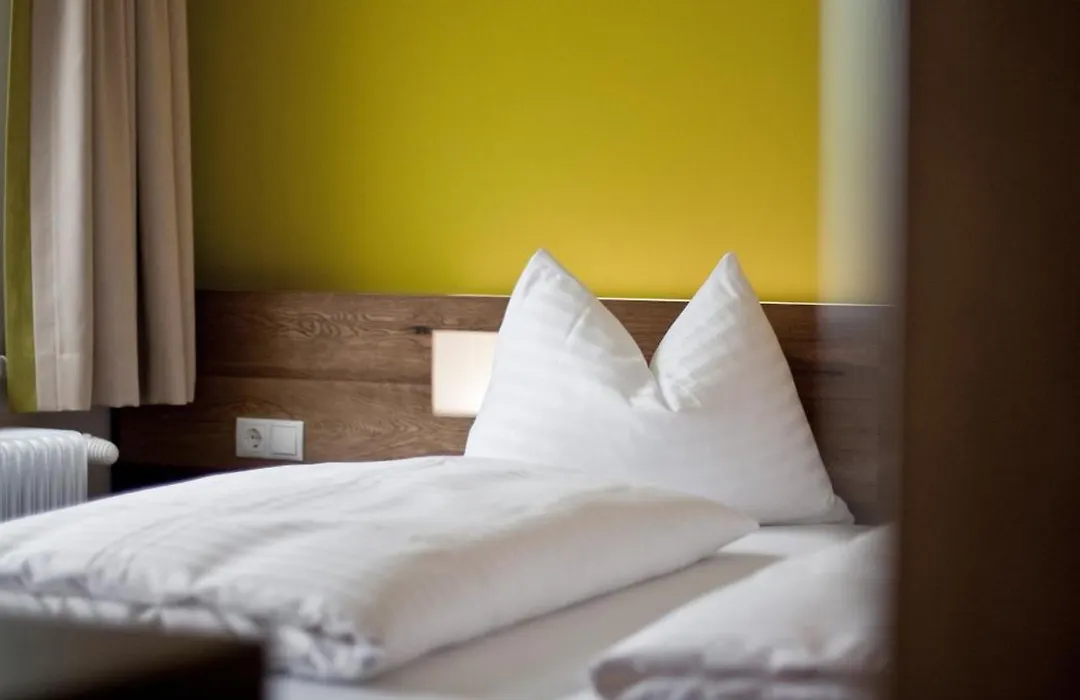 Basic Hotel Innsbruck-1
