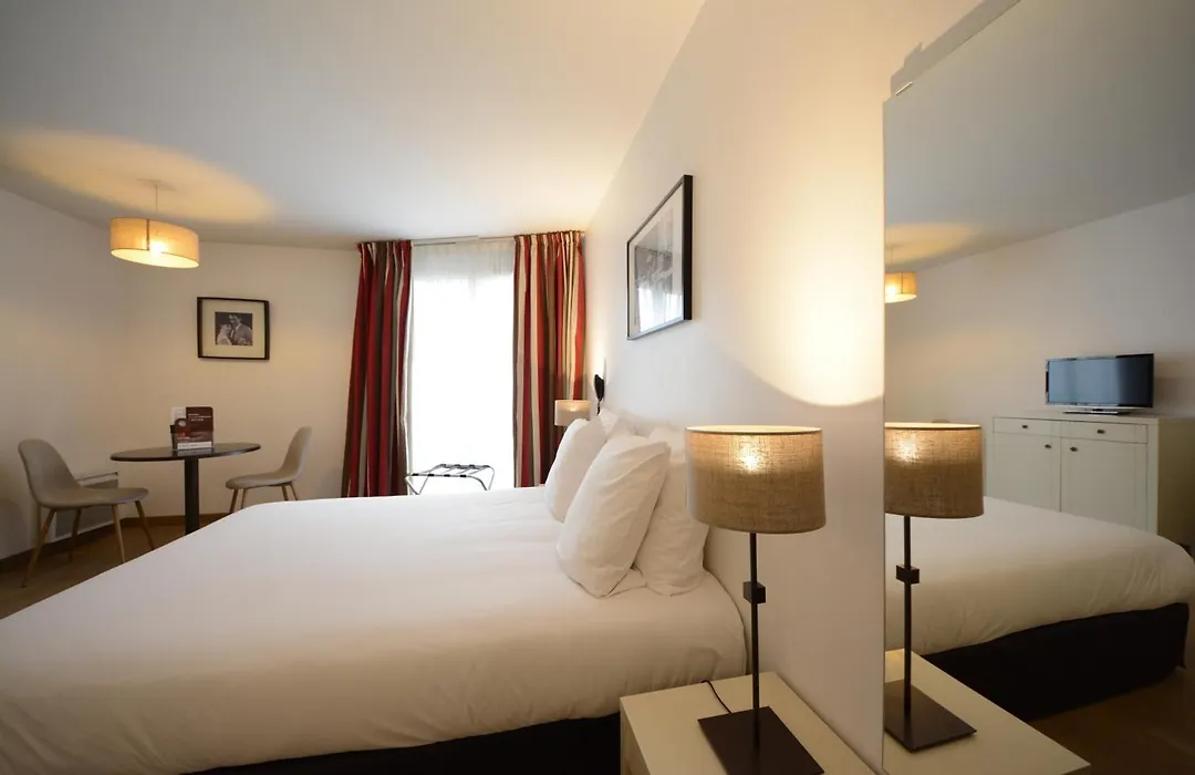 Hotel Cerise Chatou-1