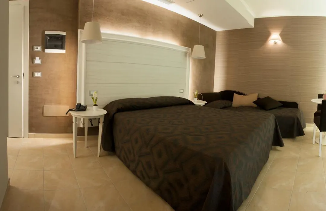 Hotel Fini-1