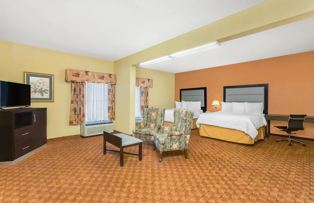 Baymont By Wyndham Fayetteville-1
