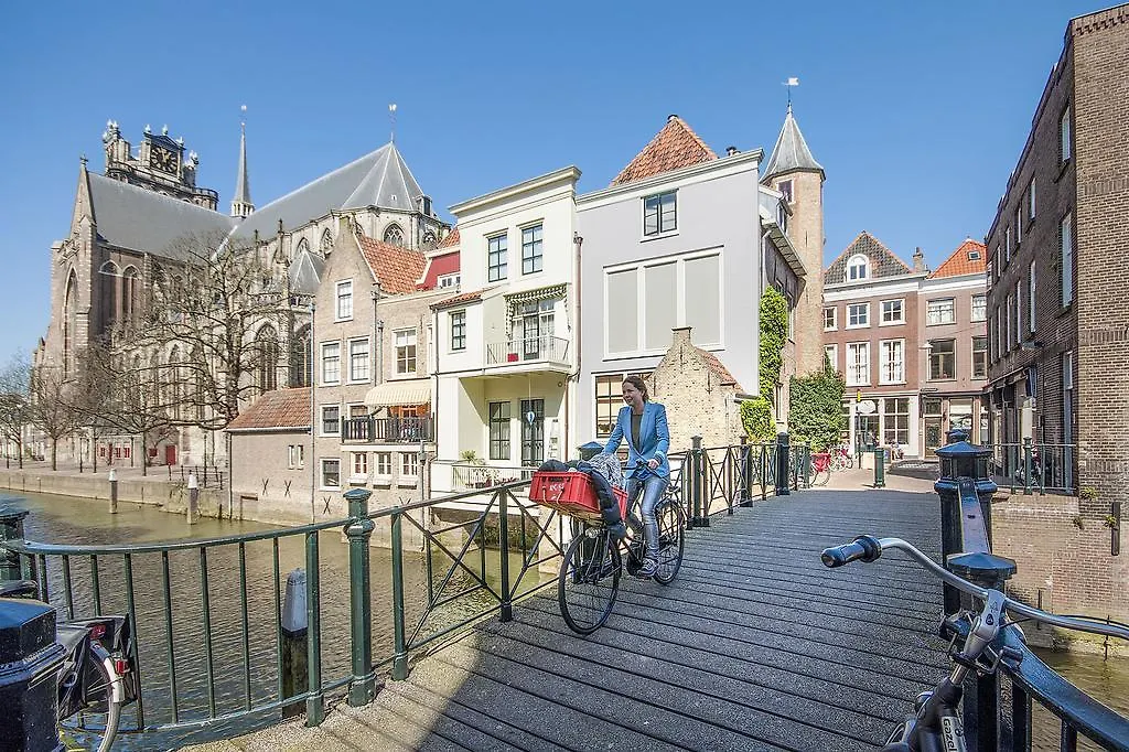 Blom aan de Gracht-1