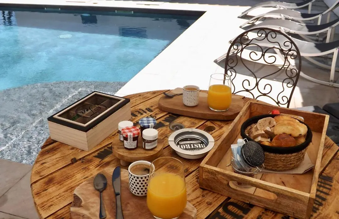 La Suite Côté Pool-House Piscine, Sauna&Jacuzzi privatifs-1