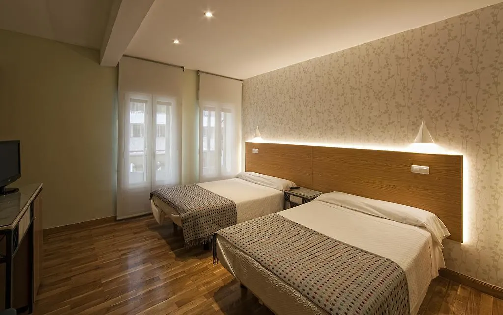 Hostal Bezana-1