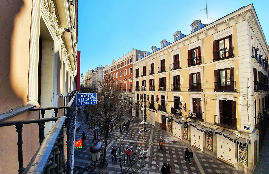 Hostal Alicante-1