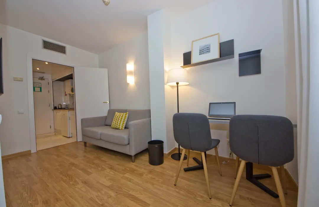 Aparthotel Atenea Valles-1