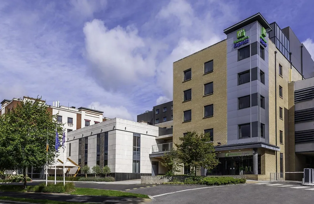 Holiday Inn Express Dublin-Airport By Ihg-1