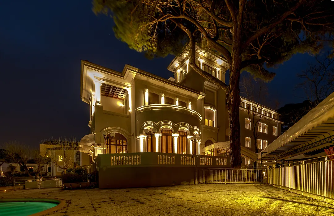 Hotel De La Ville-1