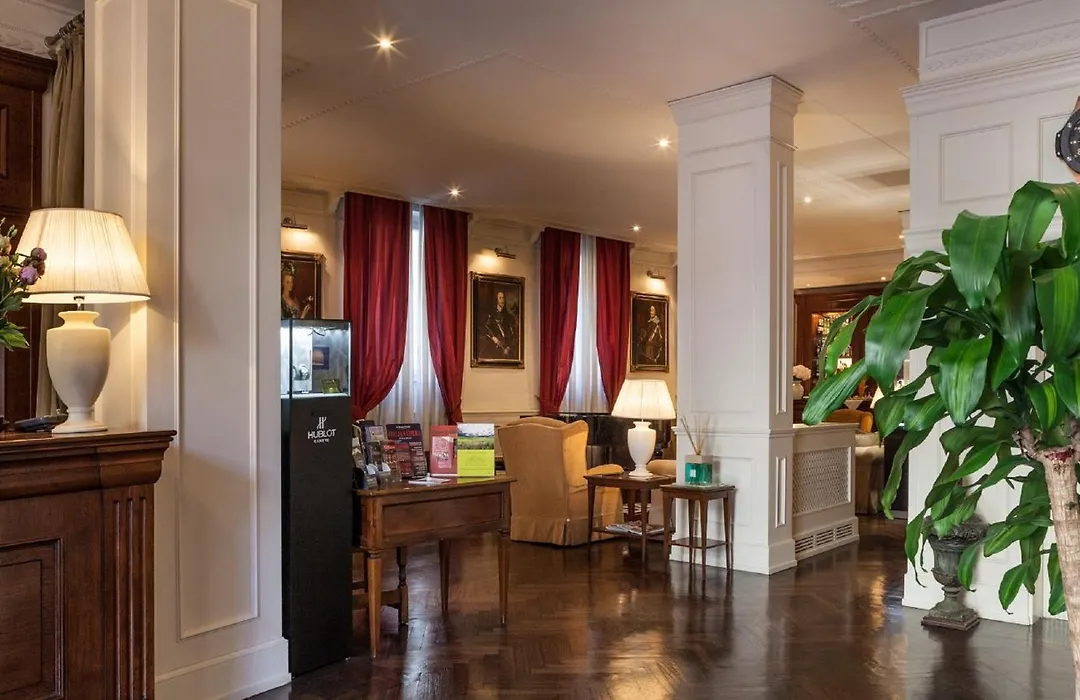 Hotel Executive-1
