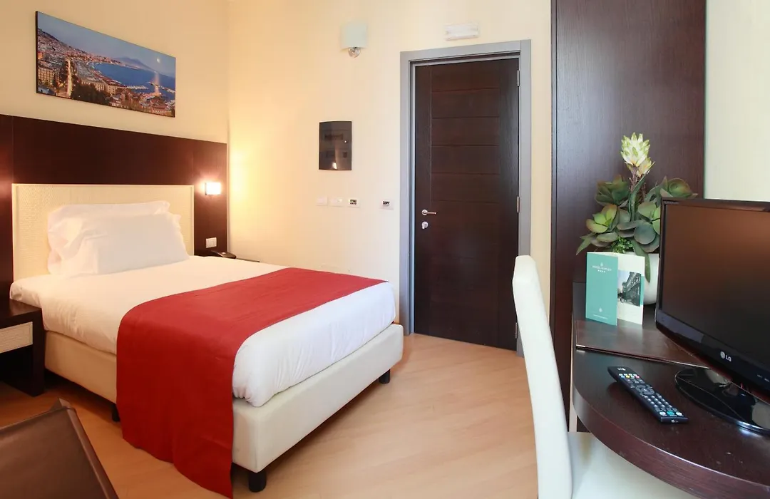 Hotel Naples-1