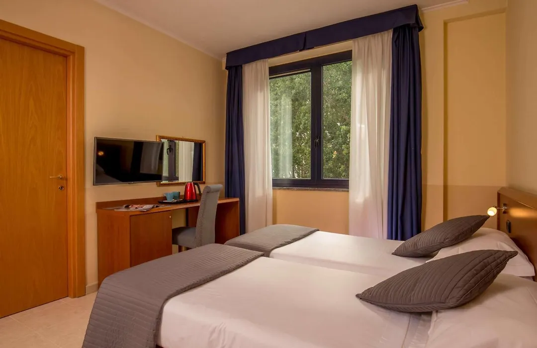 Best Western Blu Hotel Roma-1