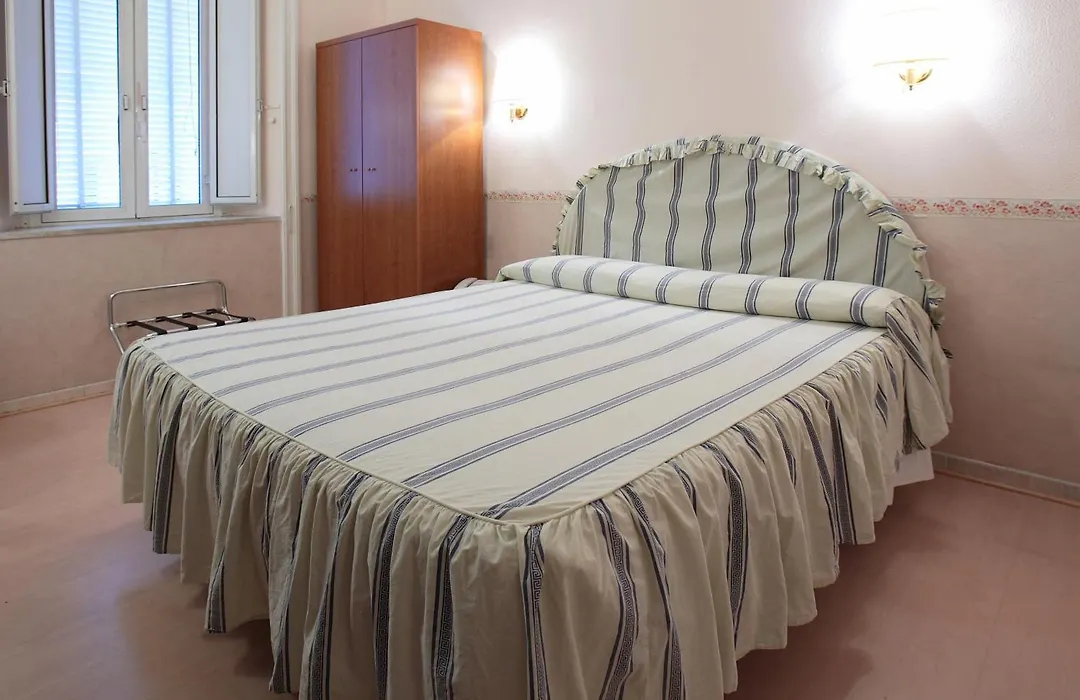 Hotel Lazzari-1