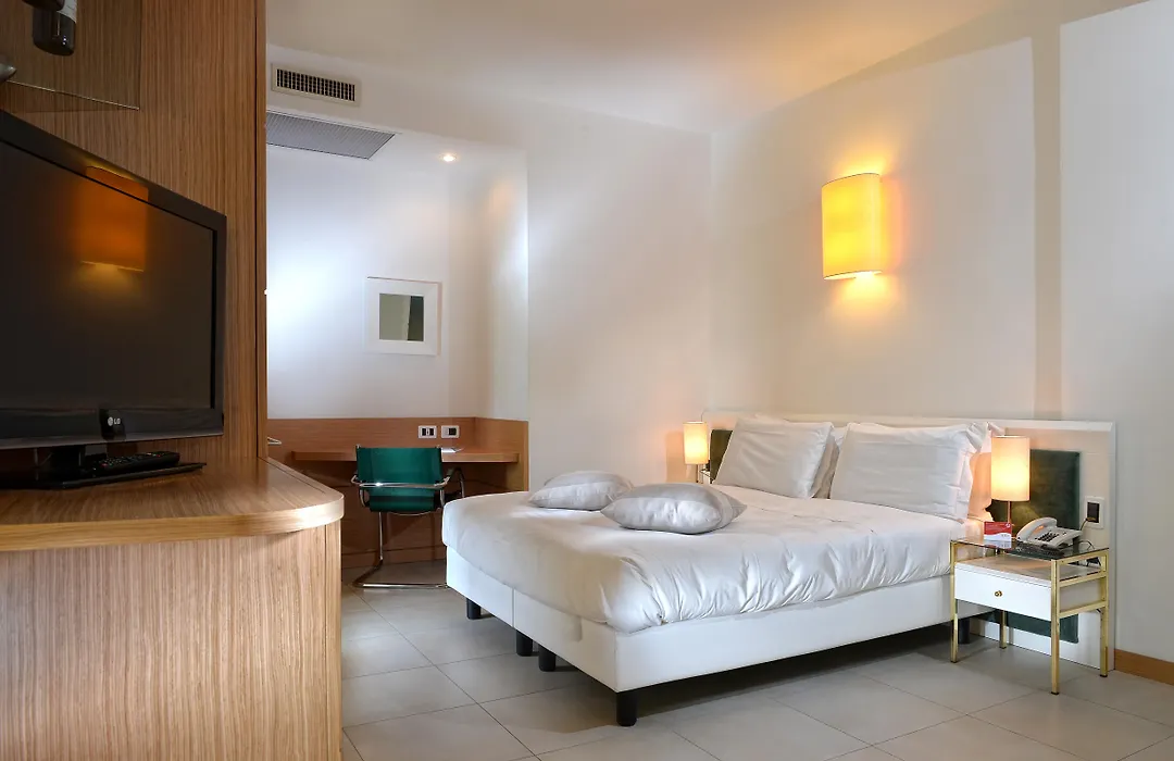 Elite Hotel & Spa-1