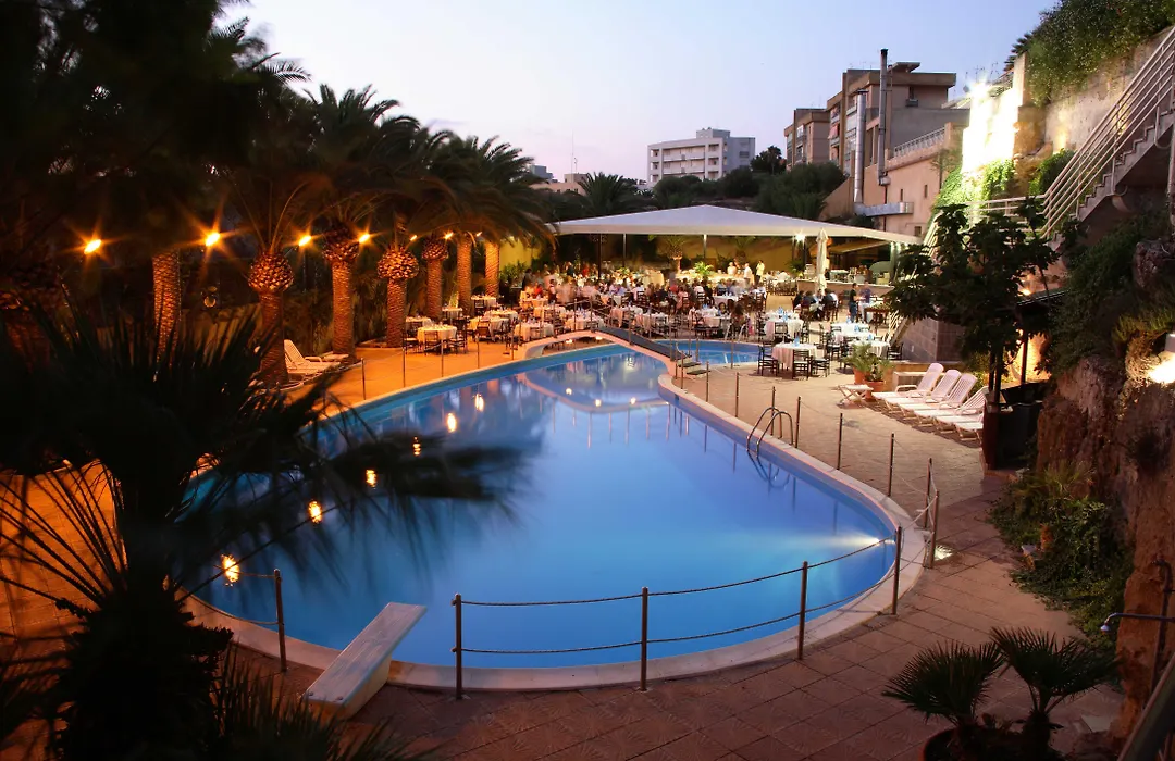 Hotel President-1
