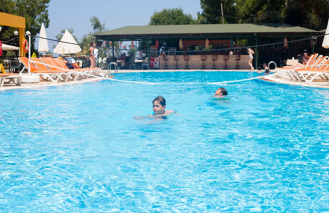 Tuntas Family Suites Kusadasi-1
