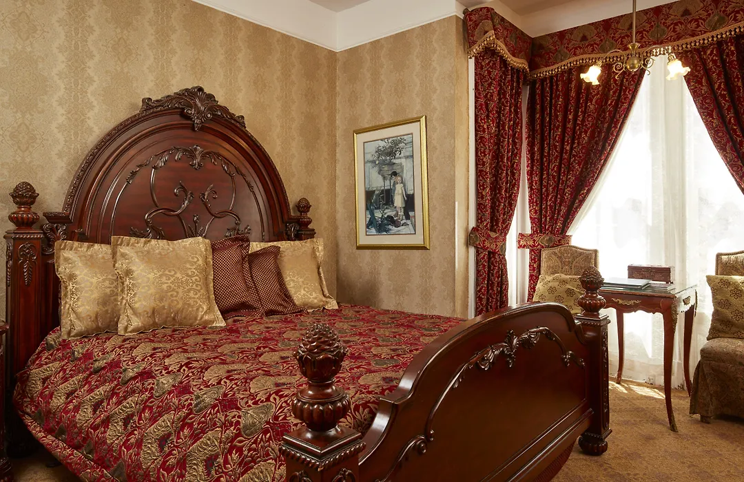 Queen Anne-1