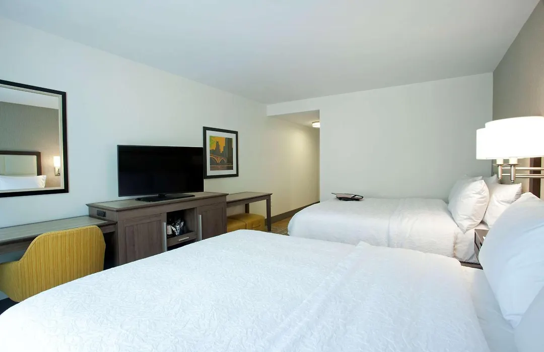 Hampton Inn & Suites - Minneapolis/Downtown-1