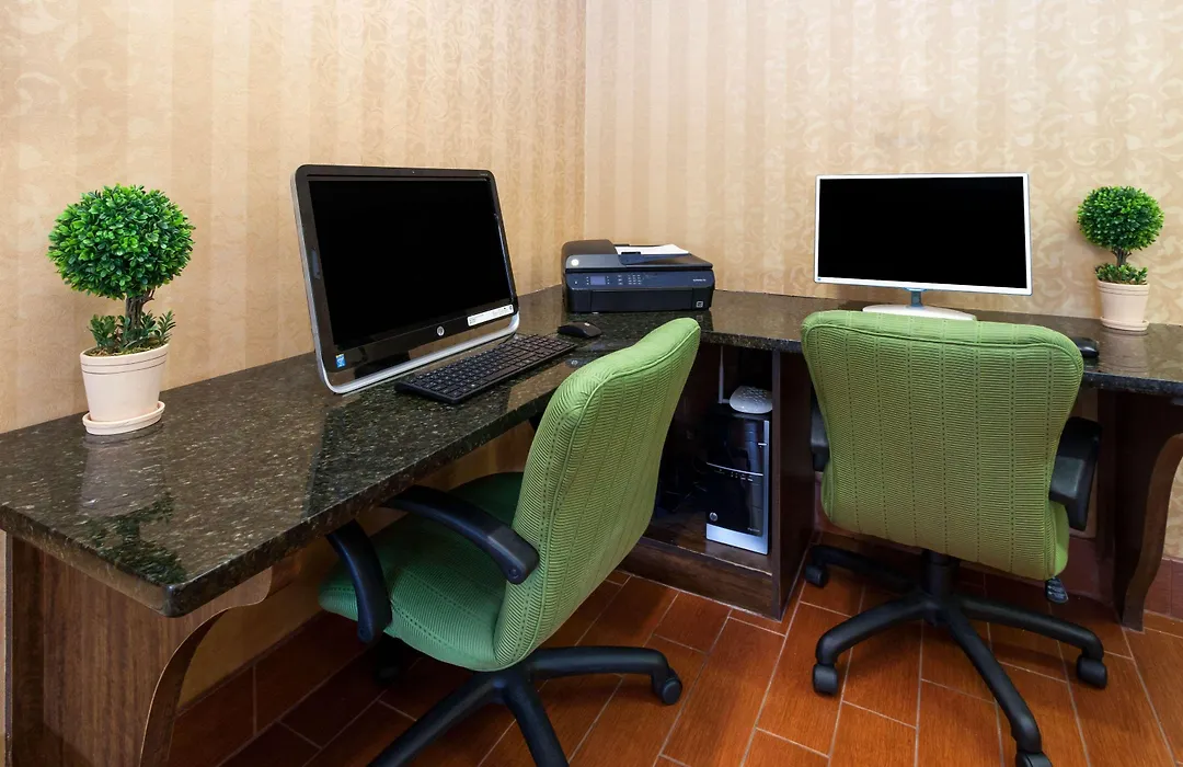 Hawthorn Suites By Wyndham Dearborn/Detroit-1