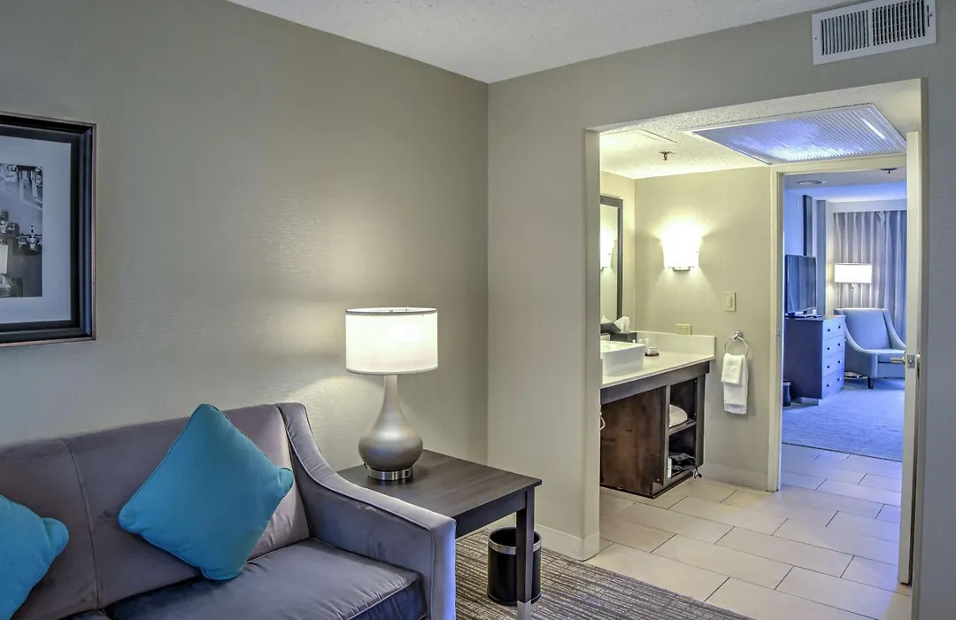 Embassy Suites By Hilton Indianapolis North-1