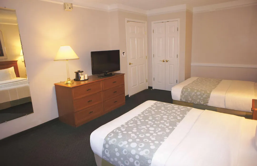 Days Inn By Wyndham Reno-1