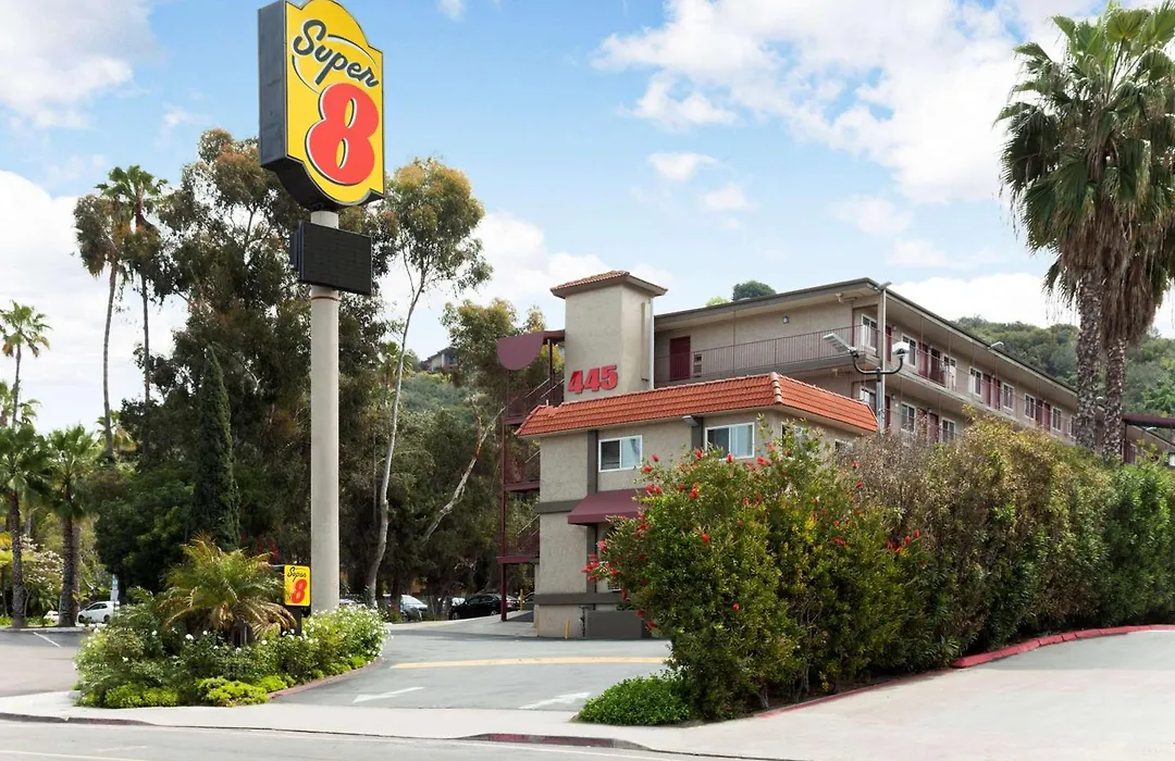 Super 8 By Wyndham San Diego Hotel Circle-1
